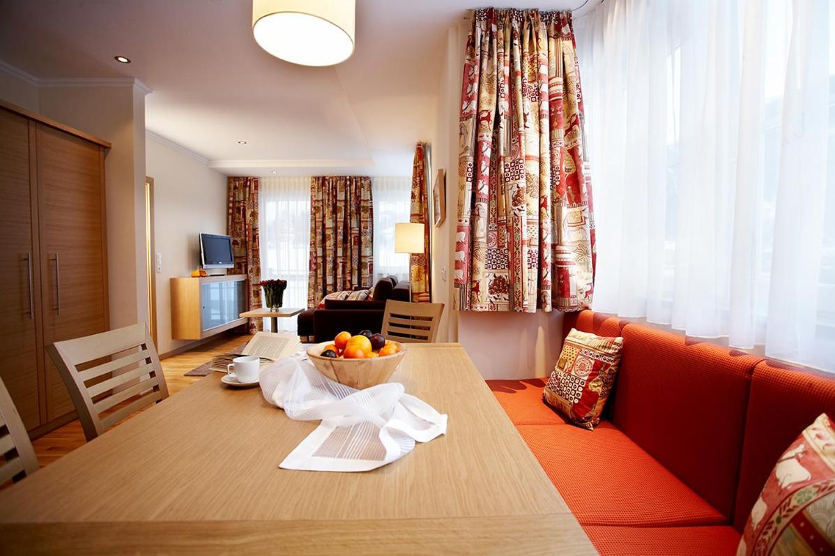 Sonnblick Apartments Und Zimmer - Nationalpark Sommercard Inklusive Hollersbach im Pinzgau Bagian luar foto